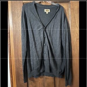 Men’s gray cardigan